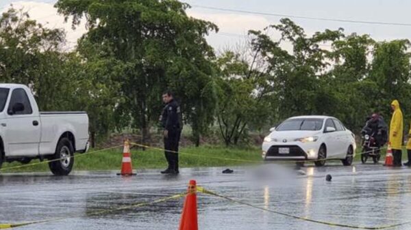 Muere motociclista al ser alcanzado por un rayo
