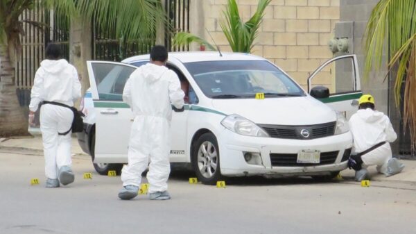 Balean a niño en Cancún durante ejecución de taxista