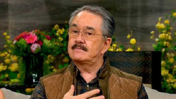 ¡Sin ropa! Así es como quiere posar Pedro Sola para un libro