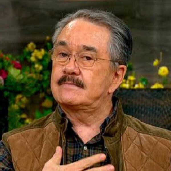 ¡Sin ropa! Así es como quiere posar Pedro Sola para un libro