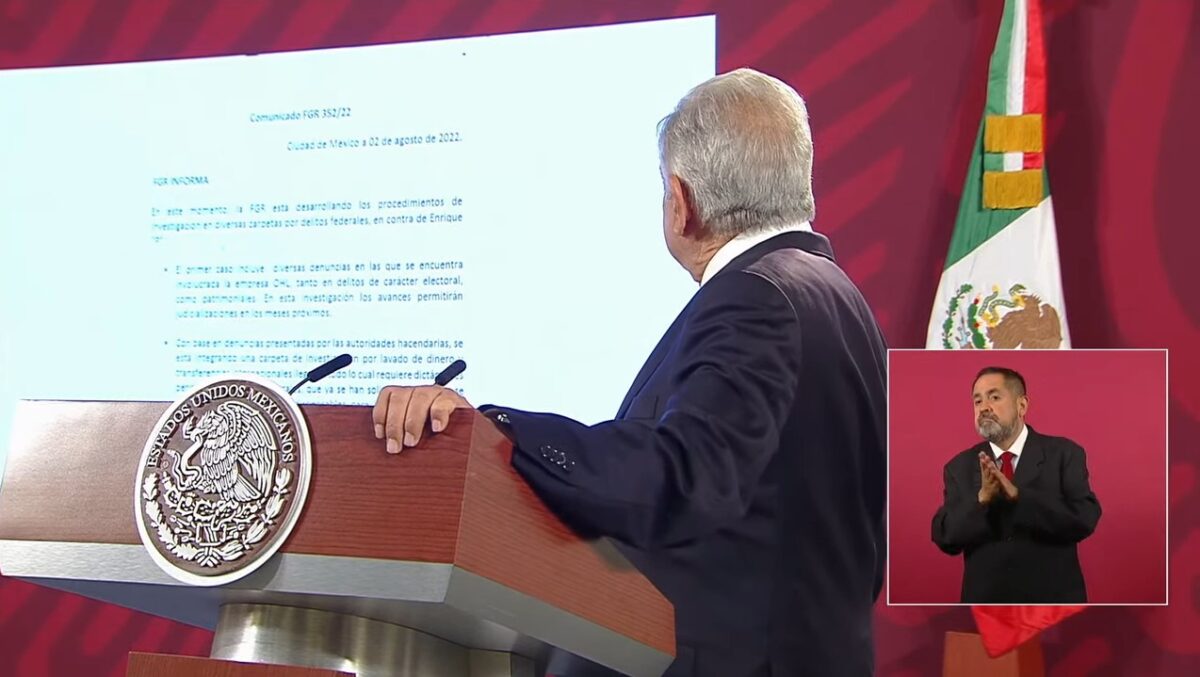 La Fiscalía General de la República informó que tiene abierta una investigación en contra del expresidente Enrique Peña Nieto por delitos, como su participación en el caso de las denuncias de sobornos de la española OHL y enriquecimiento ilícito.