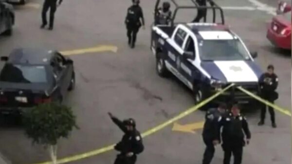 Enfrentamiento a balazos en gasolinera de Edomex deja 3 muertos