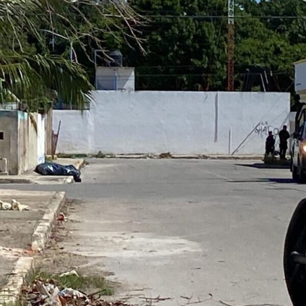 Descubren cadáver "embolsado" en la SM 227 de Cancún