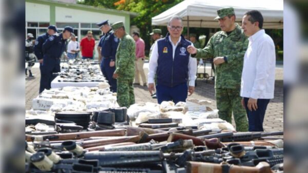 A quienes quieran desestabilizar, generar pánico y destruir lo construido por todos, ¡No se los vamos a permitir!: Carlos Joaquín