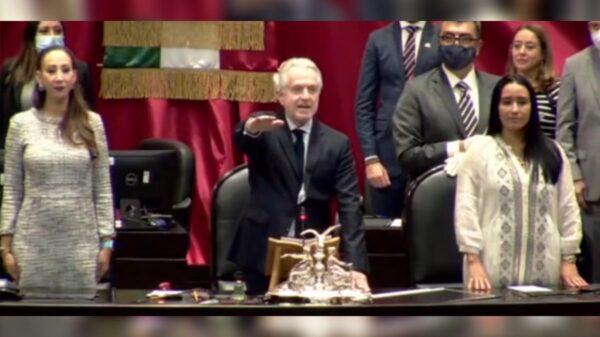 Eligen a Santiago Creel nuevo líder de la Congreso de la Unión