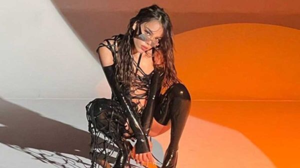 Danna Paola estrena su nueva canción 'XT4S1S'