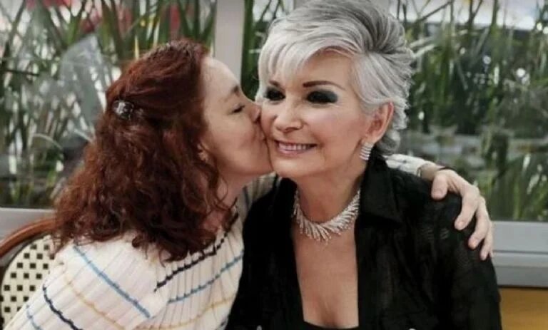 Dulce María, hija de Felicia Garza, muere por esclerosis múltiple