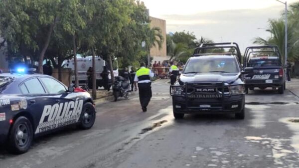 Sicarios ejecutan a dos y lesionan a uno mas en Playa Del Carmen