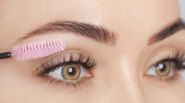 Este ingrediente deberías evitar para alargar tus pestañas