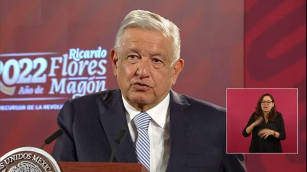 Confirma el presidente AMLO que Carlos Joaquín sí se unirá a su gabinete.