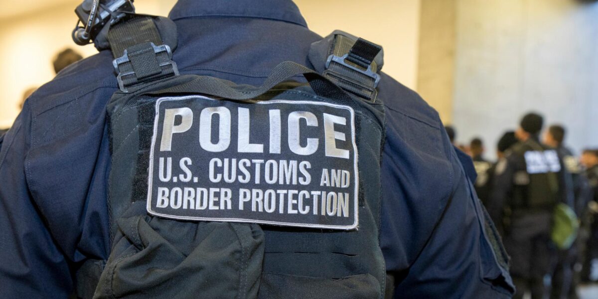 Decomisan en Texas cargamento de cocaína valuado en 12 mdd; la droga estaba oculta en empaques de supuestas toallitas para bebé.