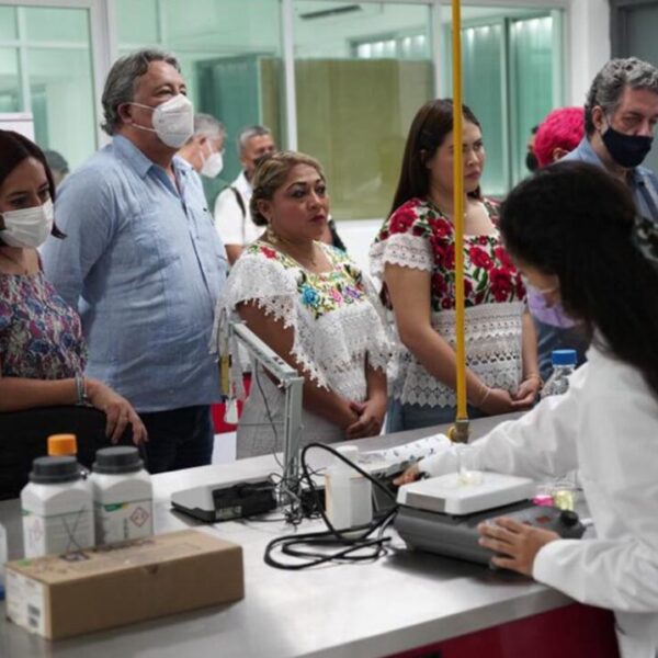 El gobierno de Quintana Roo impulsa la educación superior, la producción agrícola y la dignificación de comunidades