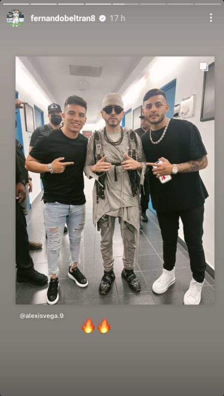 Jugadores de Chivas se van de "parranda" con Wisin y Yandel antes de enfrentar a Pumas