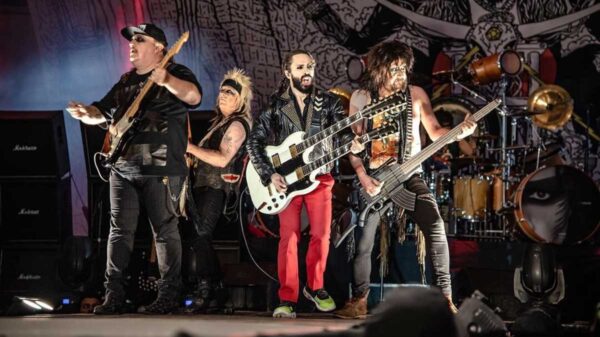 Moderatto busca que la RAE acepte "moderattizar" en su diccionario
