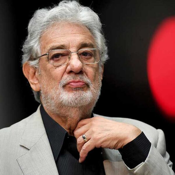 Plácido Domingo se defiende tras ser vinculado con una secta sexual