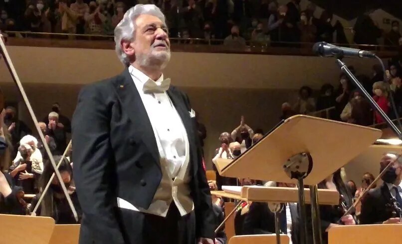 Plácido Domingo se defiende tras ser vinculado con una secta sexual