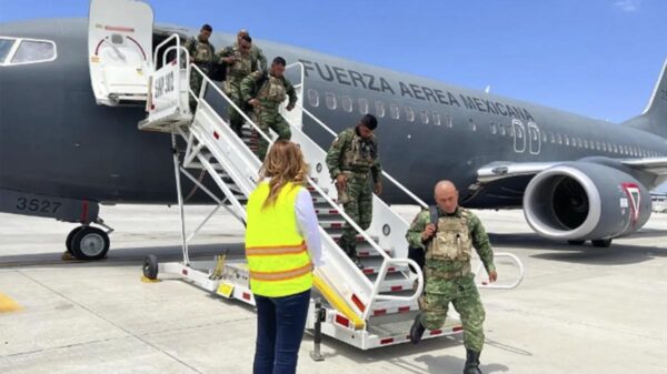 Envían militares a Baja California tras jornada de terror criminal