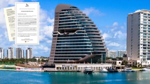 SHARK Tower Cancún, está de pie
