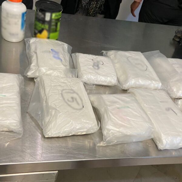 Turista británica fue detenida con cocaína en el aeropuerto de Cancún.