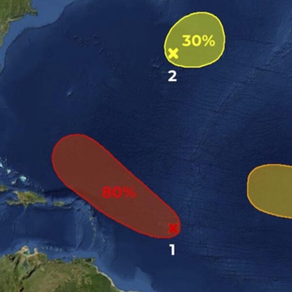 Triple amenaza de desarrollo ciclónico en el Atlántico