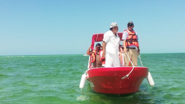 Titular de la Conanp realiza gira de trabajo por Punta Caracol en Chiquilá.