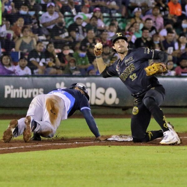 Leones de Yucatán se impone a los Tigres de Quintana Roo en extrainnings