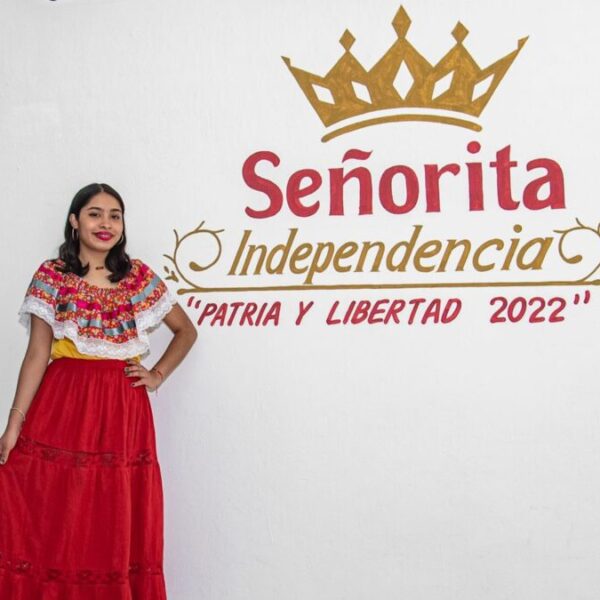 Presentan a las candidatas de las fiestas patrias en Tulum.