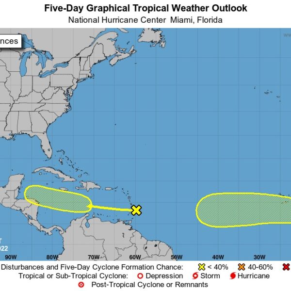 Clima: Vigilan dos zonas de baja presión en el Atlántico.