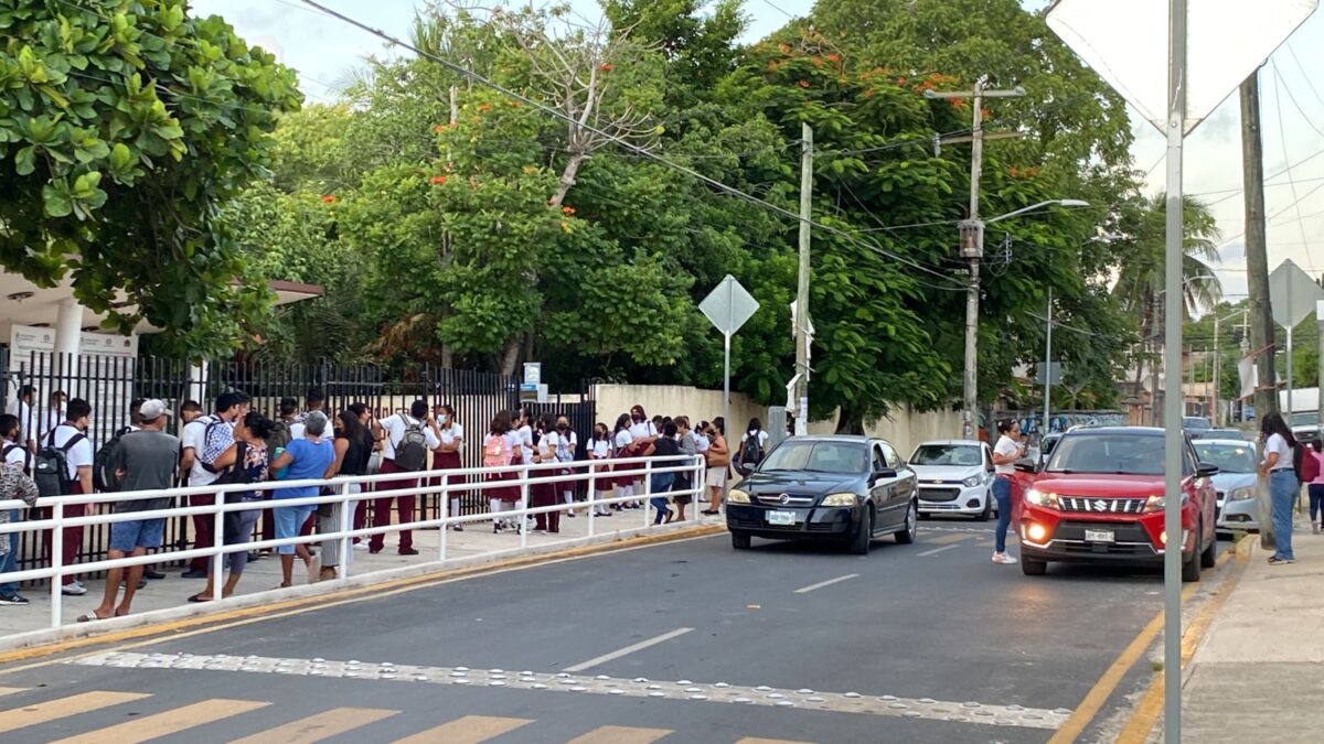 En inicial, preescolar, primaria y secundaria se atenderá a un total de 343 mil 151 estudiantes y en media superior a 68 mil 749.