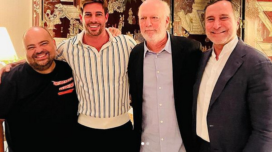 William Levy provoca euforia de fans durante grabación en España