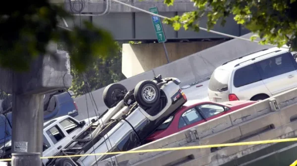 Deja cinco muertos accidente de tránsito en autopista en la Florida.