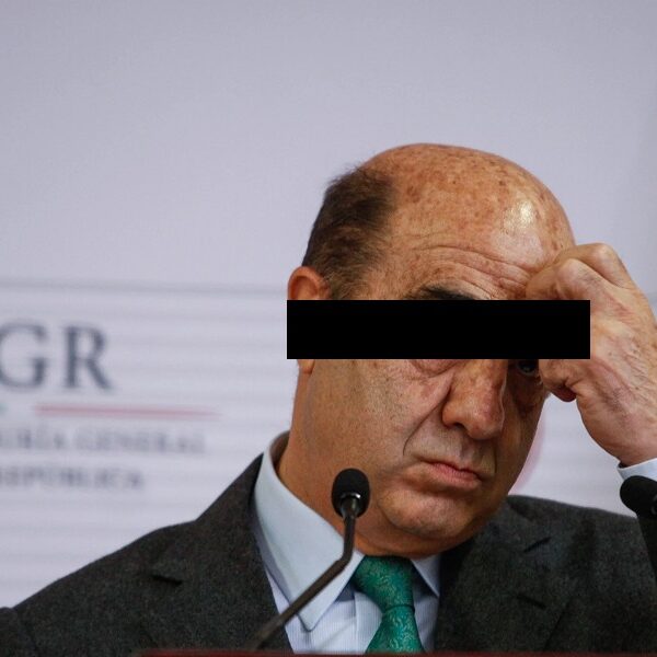 Imputan a Jesús Murillo Karam tortura a 6 criminales.