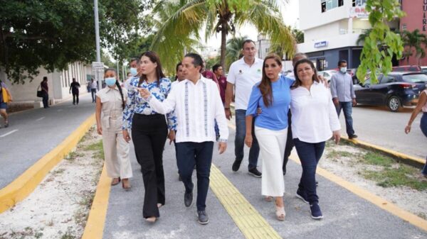 Carlos Joaquín entregó la primera etapa del Parque de la Equidad en Cancún