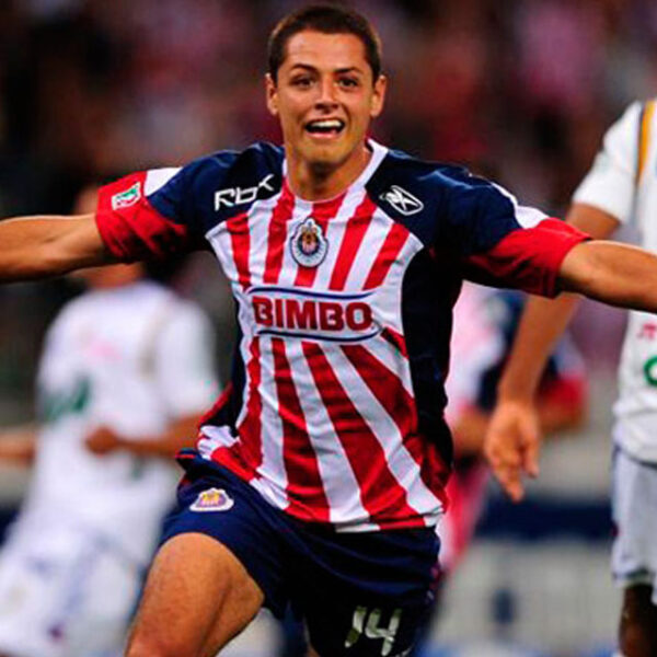 "Chicharito" da detalles sobre un posible regreso a Chivas