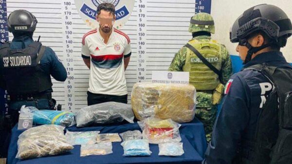 En Playa del Carmen detienen a extranjero con 650 dosis de narcóticos.
