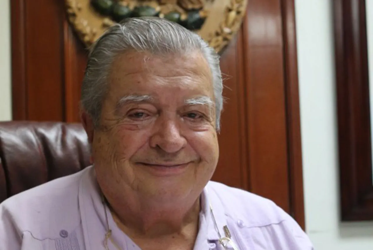 Honesto y sincero, sigue siendo aquel visionario que llegó hace ya muchos años a Quintana Roo para contribuir al desarrollo del Caribe Mexicano.