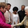 Elton John y Mick Jagger se pronuncian en redes sociales por el fallecimiento de Isabel II