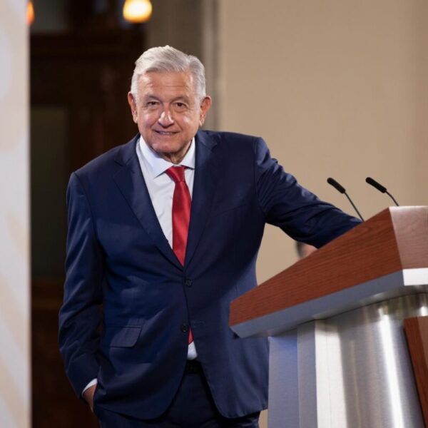 Rechaza AMLO que desarrollo para el Istmo sea muro contra migrantes