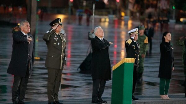 Encabeza AMLO ceremonia por los sismos de 1985 y 2017