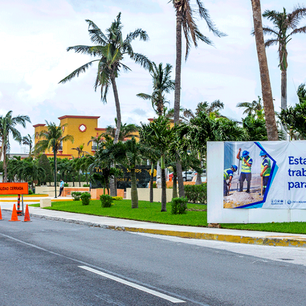 Aguakan realiza trabajos en red sanitaria de Zona Hotelera de Cancún