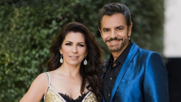 Alessandra Rosaldo canta las mañanitas a Eugenio Derbez durante concierto de los 90’s Pop Tour