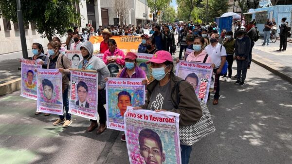 Liberan a otros 24 imputados por la desaparición de los 43 normalistas