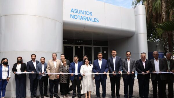 García Cabeza de Vaca reparte el botín, 60 notarías a líderes del PAN