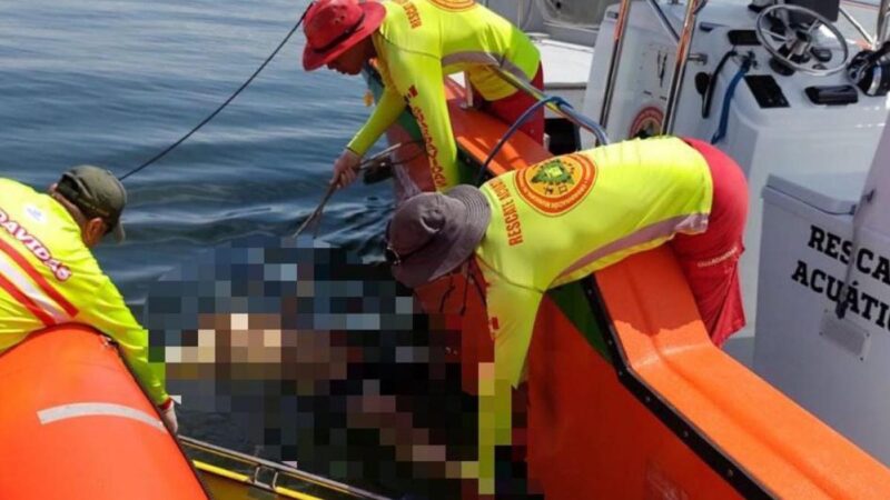 Aparece cadáver flotando en playa de Puerto Vallarta