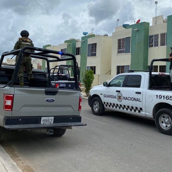 Catean autoridades presunta casa de seguridad en Cancún