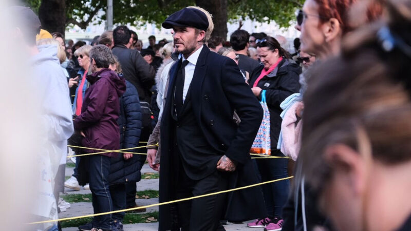 David Beckham hizo cola por horas para despedirse de la reina Isabel II