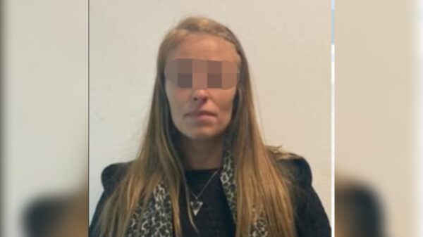Vinculan a proceso a turista detenida con droga en el aeropuerto de Cancún.