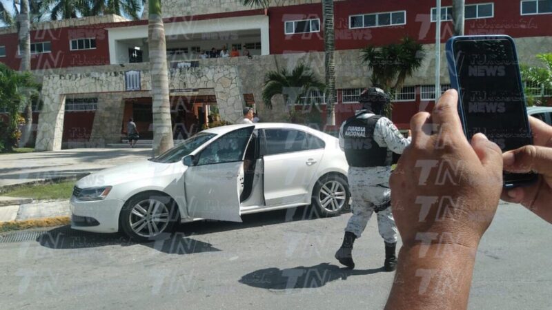 Ejecutan a balazos a automovilista en calles de Cozumel