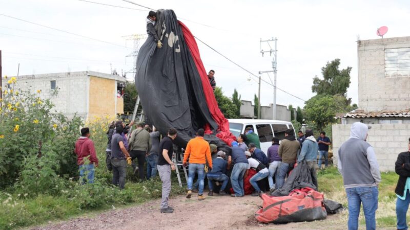 Cae globo aerostático con 12 pasajeros a bordo en el Estado de México.