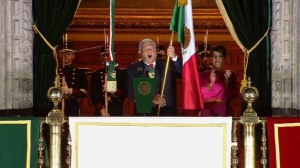 “¡Muera la corrupción, el clasismo y racismo!”: AMLO, un Grito diferente